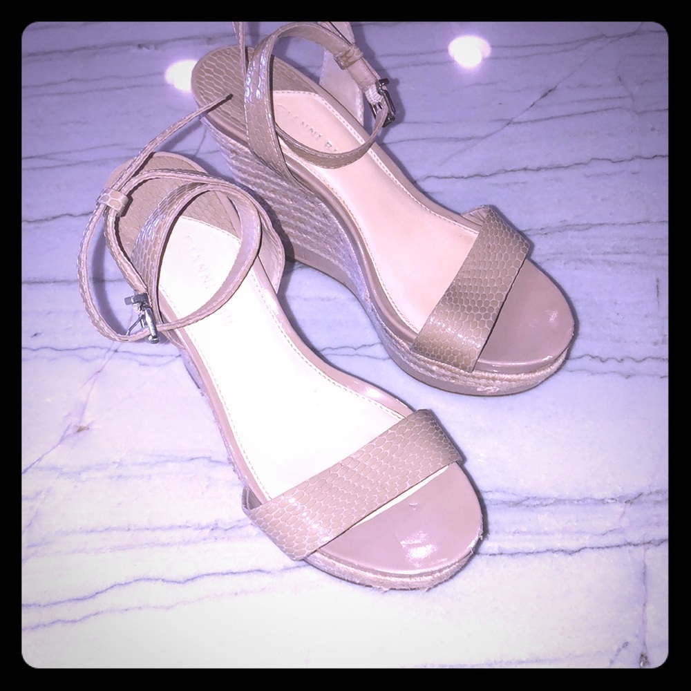 Gianni Bini nude wedge